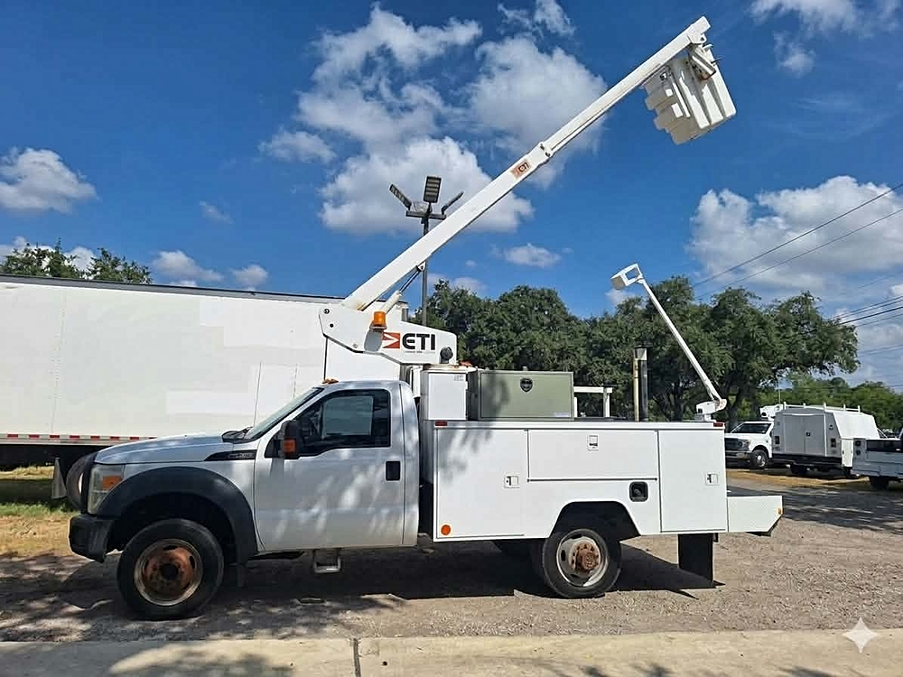 2015 Ford F-450 Super Duty Chassis Cab XLT - Photo 22