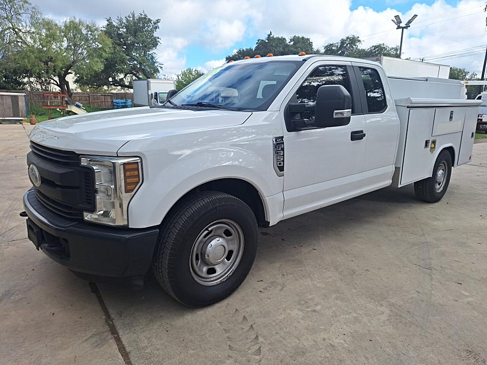 2019 Ford F-350 Super Duty Chassis Cab