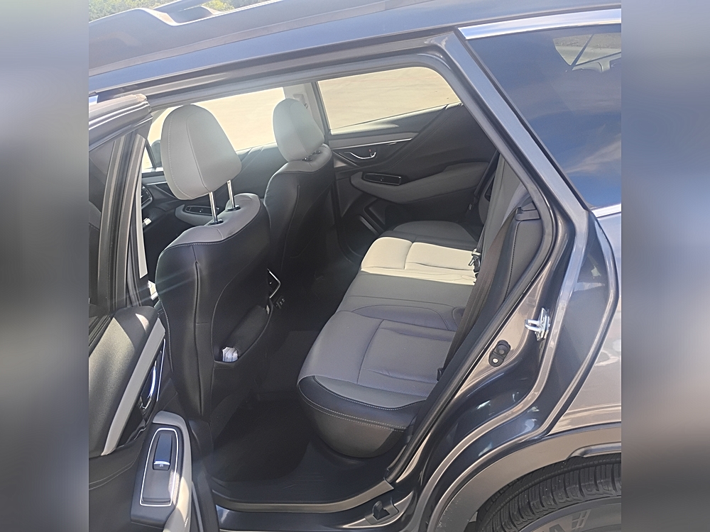2021 Subaru Outback Limited - Photo 8