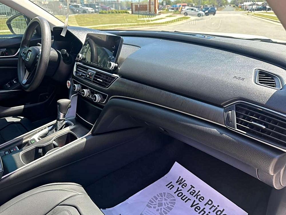 2018 Honda Accord LX - Photo 10