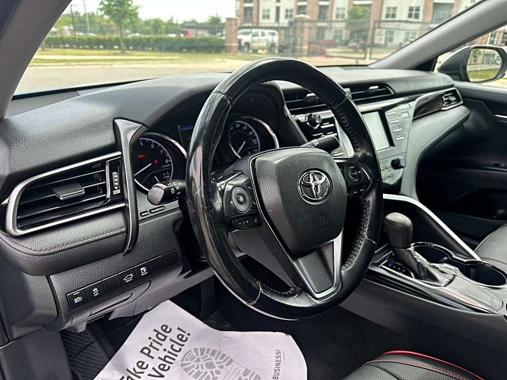 2019 Toyota Camry LE - Photo 15