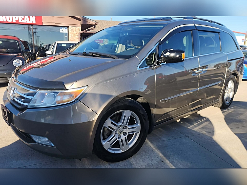 2012 Honda Odyssey Touring's photo