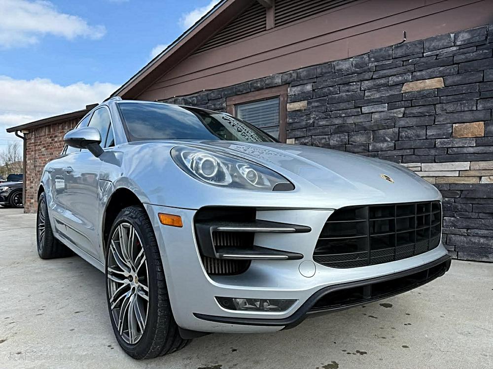 2015 Porsche Macan Turbo's photo