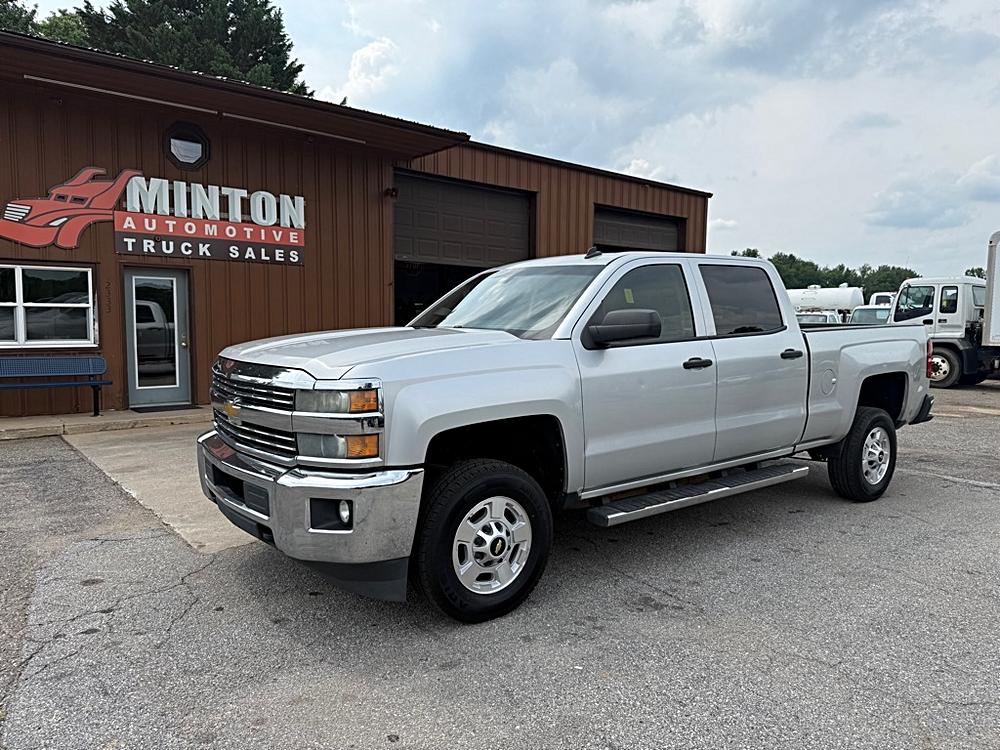 2015 Chevrolet Silverado HD 1LT 4WD Crew Cab Standard Box's photo