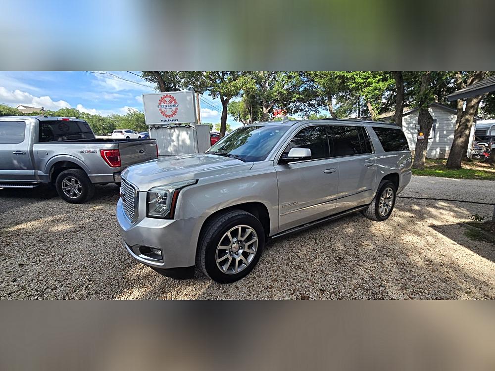 2016 GMC Yukon Denali AWD's photo