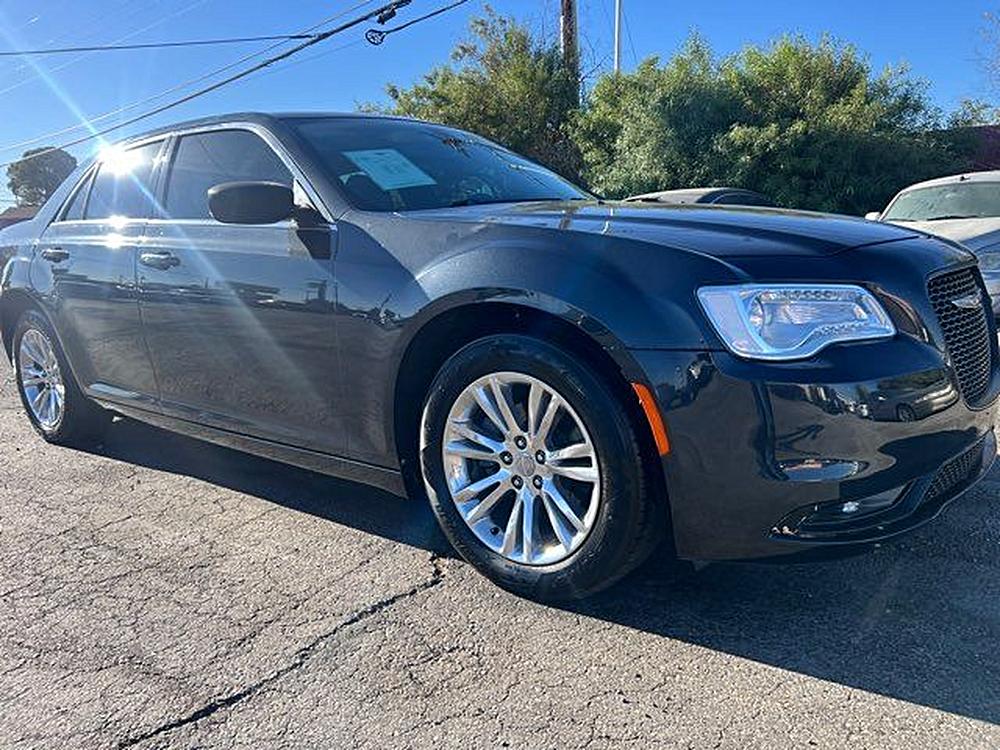 2017 Chrysler 300 C