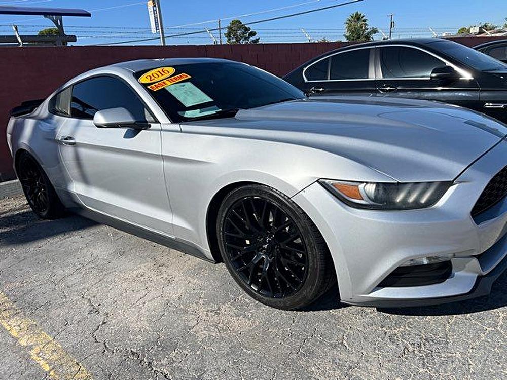 2016 Ford Mustang V6 Coupe's photo