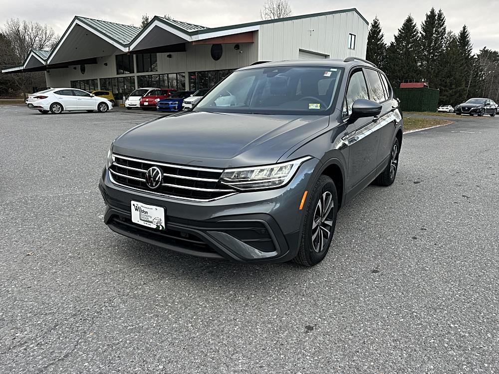 2023 Volkswagen Tiguan S's photo