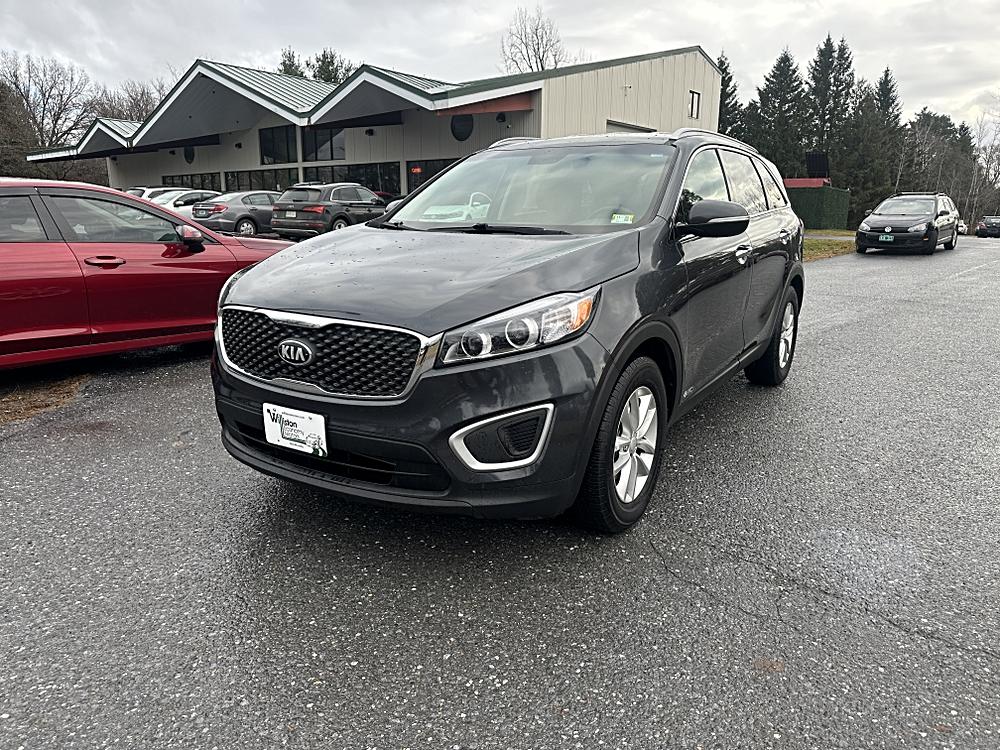 2016 Kia Sorento LX's photo