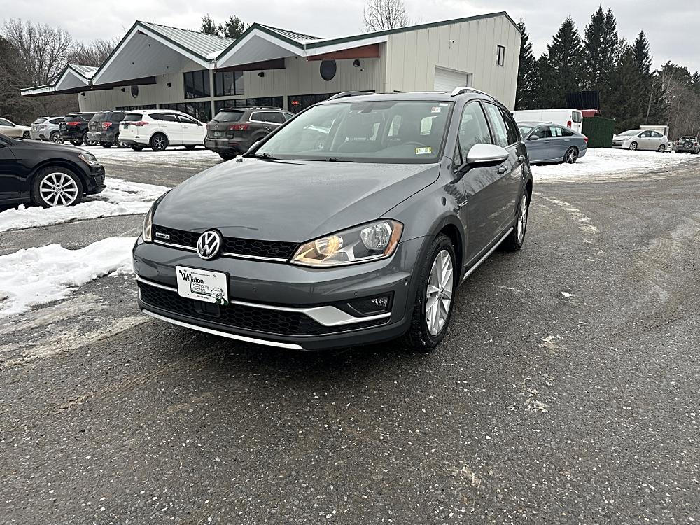 2017 Volkswagen Golf Alltrack Alltrack SE's photo