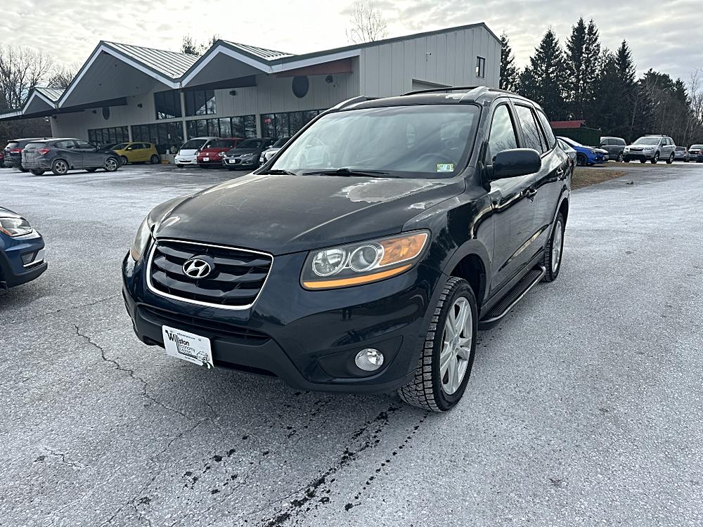 2011 Hyundai Santa Fe SE's photo