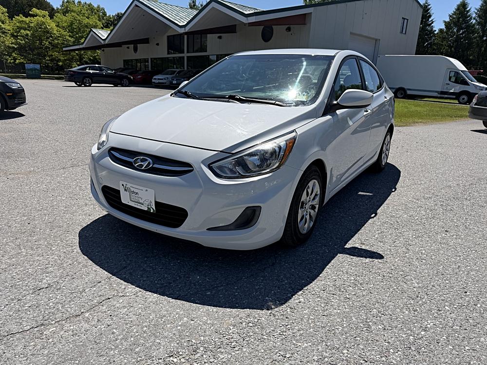 2017 Hyundai Accent SE 4-Door 6-Speed Automatic's photo