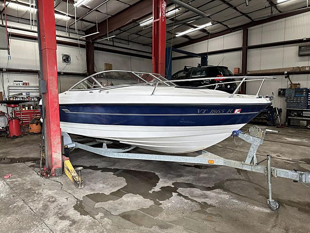 2006 Bayliner 210 Classic Cuddy USH