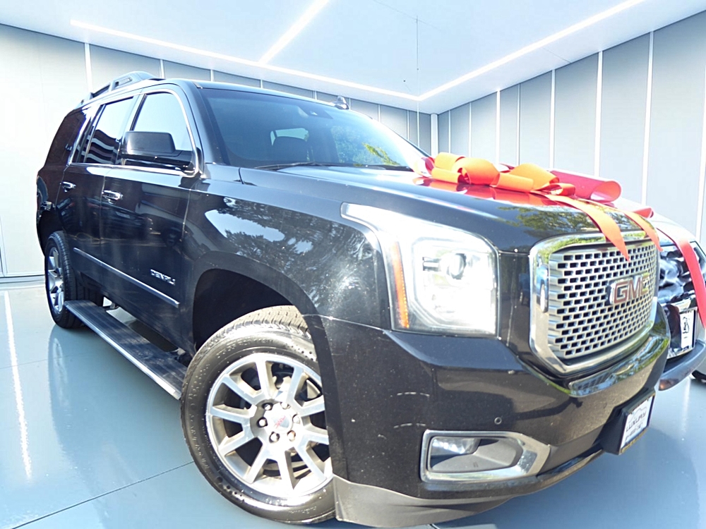 2015 GMC Yukon 4WD Denali's photo