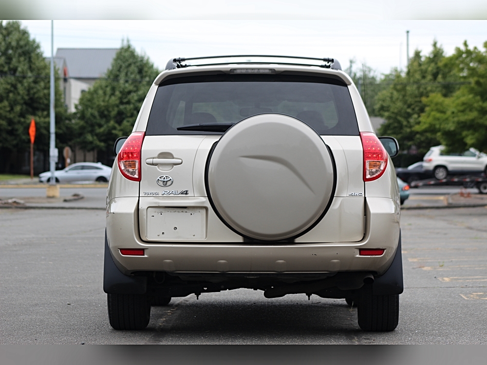 2013 Toyota RAV4 XLE - Photo 112