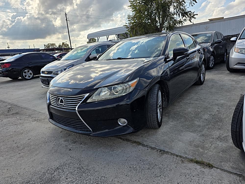 2015 Lexus ES 350's photo