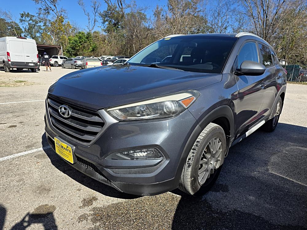 2017 Hyundai Tucson SE's photo