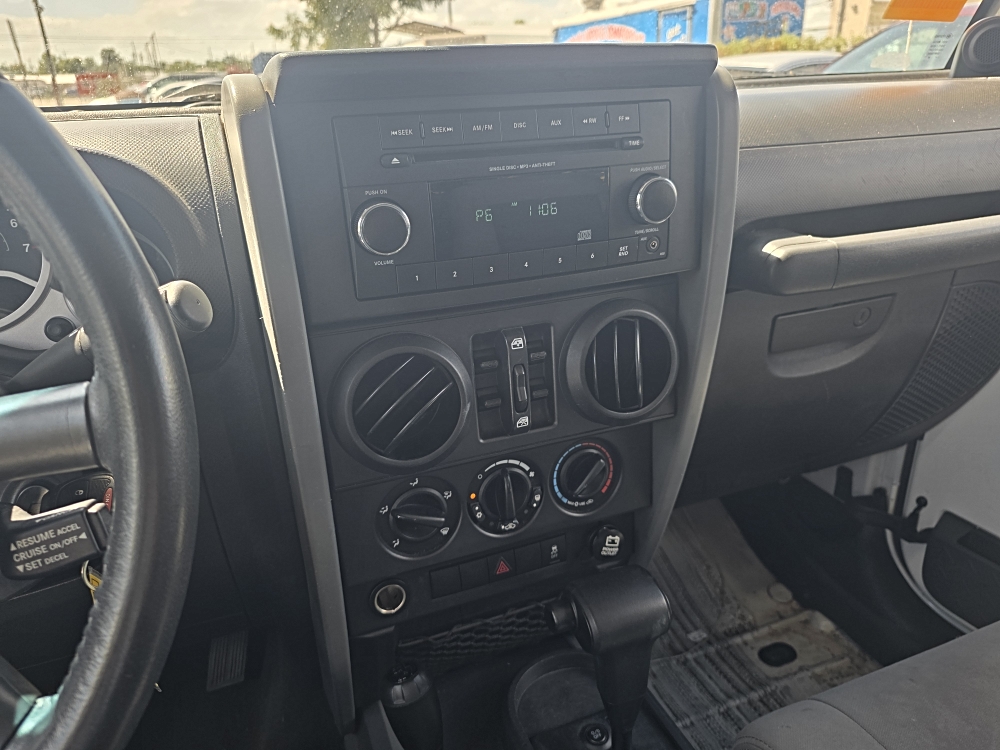 2011 Jeep Wrangler Unlimited Sport - Photo 36