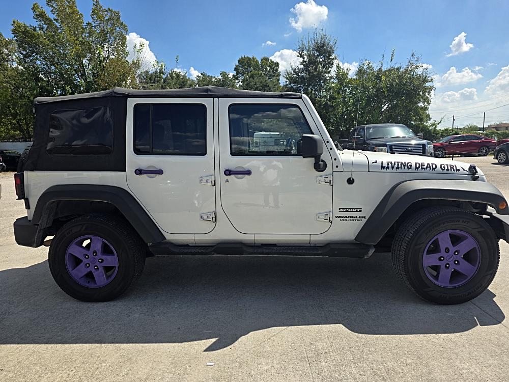 2011 Jeep Wrangler Unlimited Sport - Photo 26