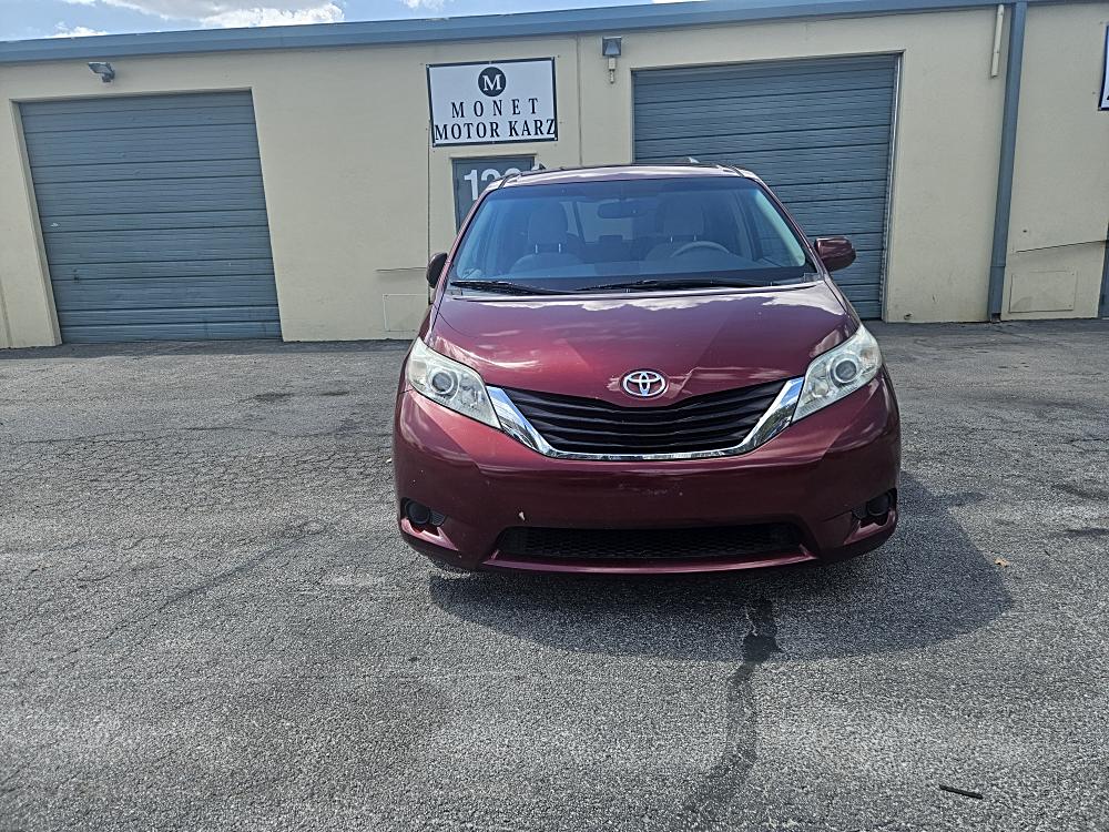 2014 Toyota Sienna