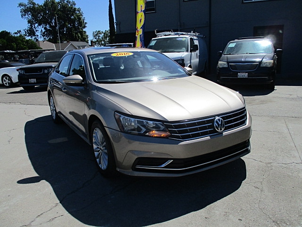 2016 Volkswagen Passat 1.8T SE Auto PZEV's photo