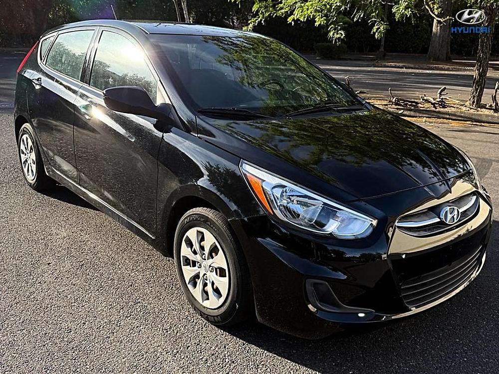 2016 Hyundai Accent SE 5-Door 6-Speed Automatic's photo