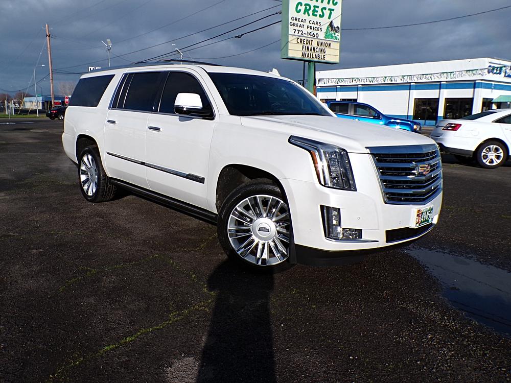 2016 Cadillac Escalade ESV Platinum's photo
