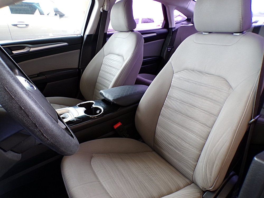 2016 Ford Fusion S - Photo 8