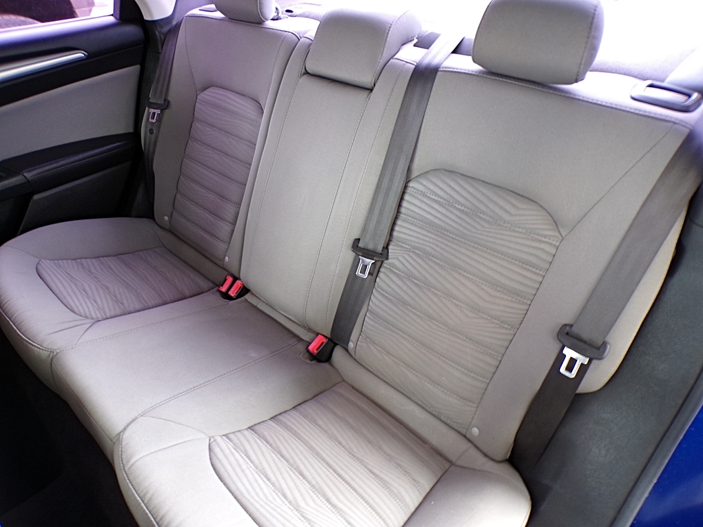 2016 Ford Fusion S - Photo 9