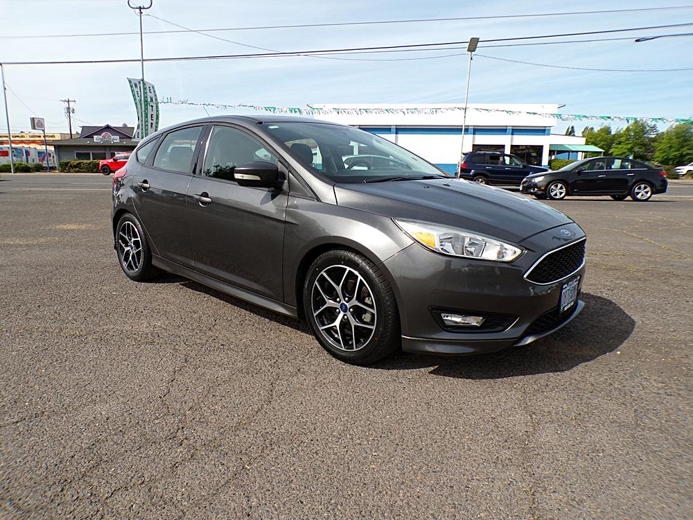 2016 Ford Focus 5 Door Hatch SE's photo