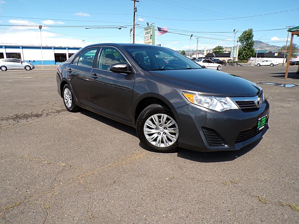 2012 Toyota Camry 2.5 Auto L's photo