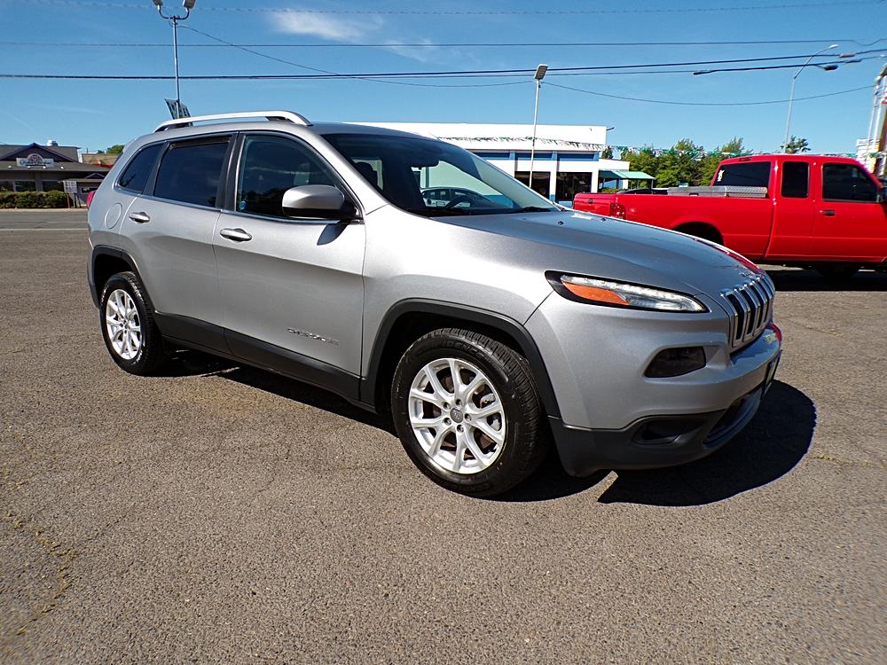 2016 Jeep Cherokee Latitude's photo