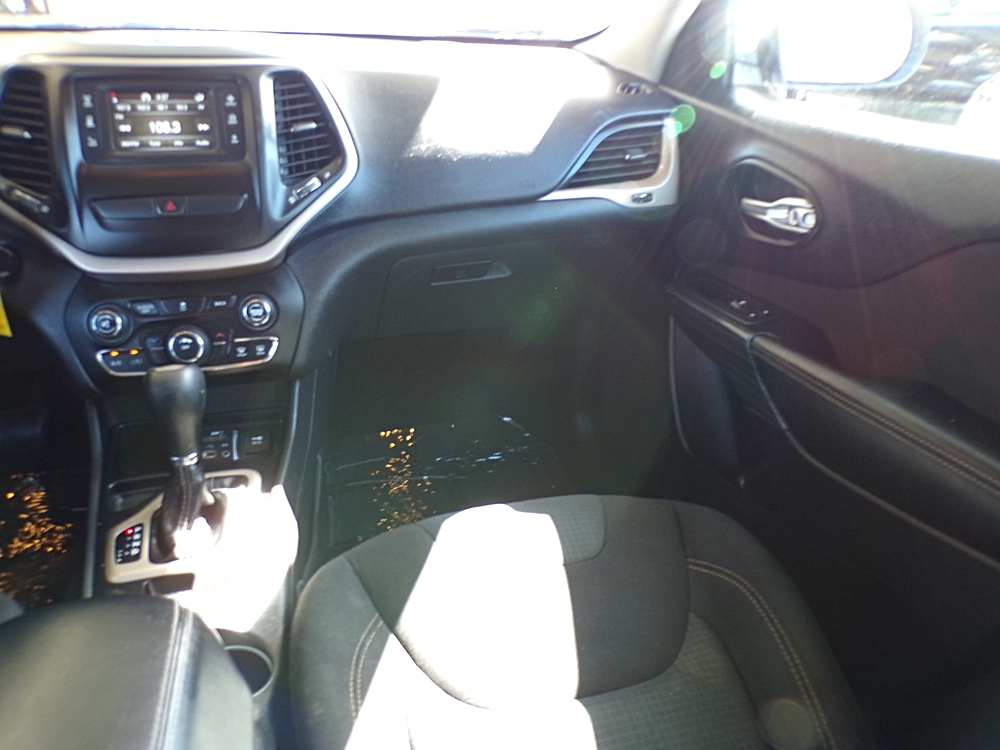 2016 Jeep Cherokee Latitude - Photo 13