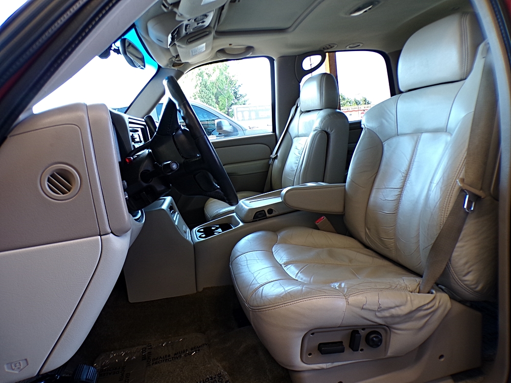 2002 Chevrolet Tahoe LS - Photo 7