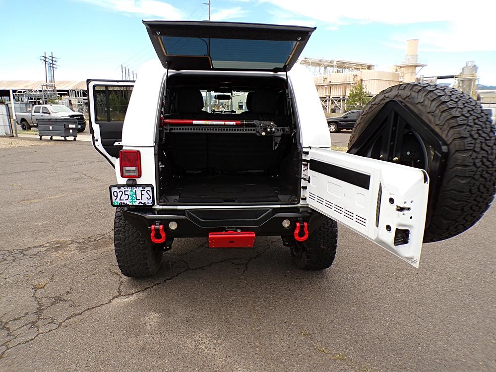 2015 Jeep Wrangler Unlimited Sahara - Photo 16