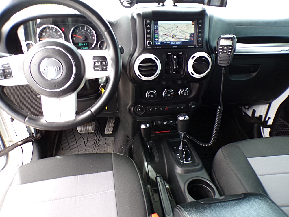 2015 Jeep Wrangler Unlimited Sahara - Photo 12