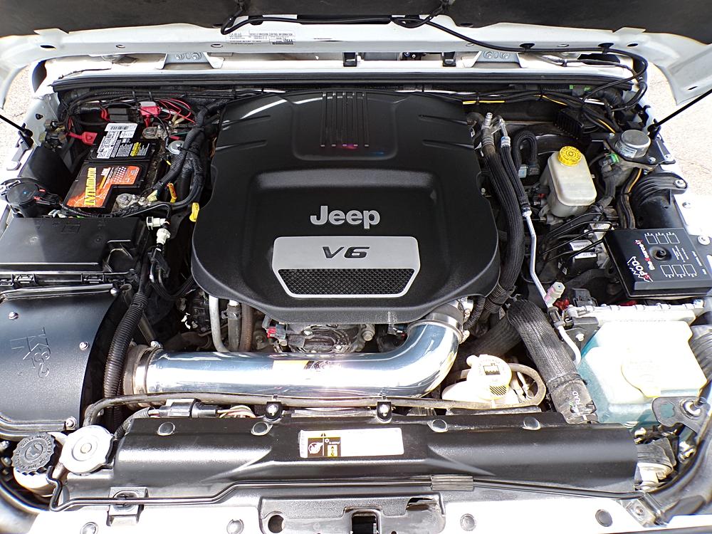 2015 Jeep Wrangler Unlimited Sahara - Photo 25