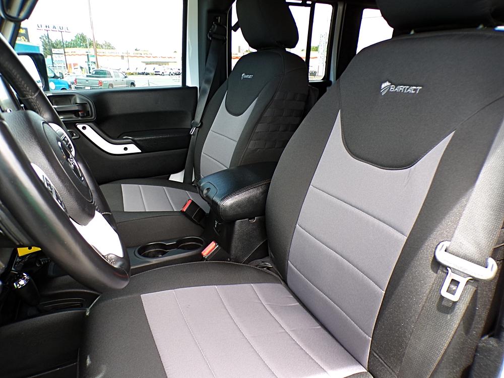 2015 Jeep Wrangler Unlimited Sahara - Photo 8