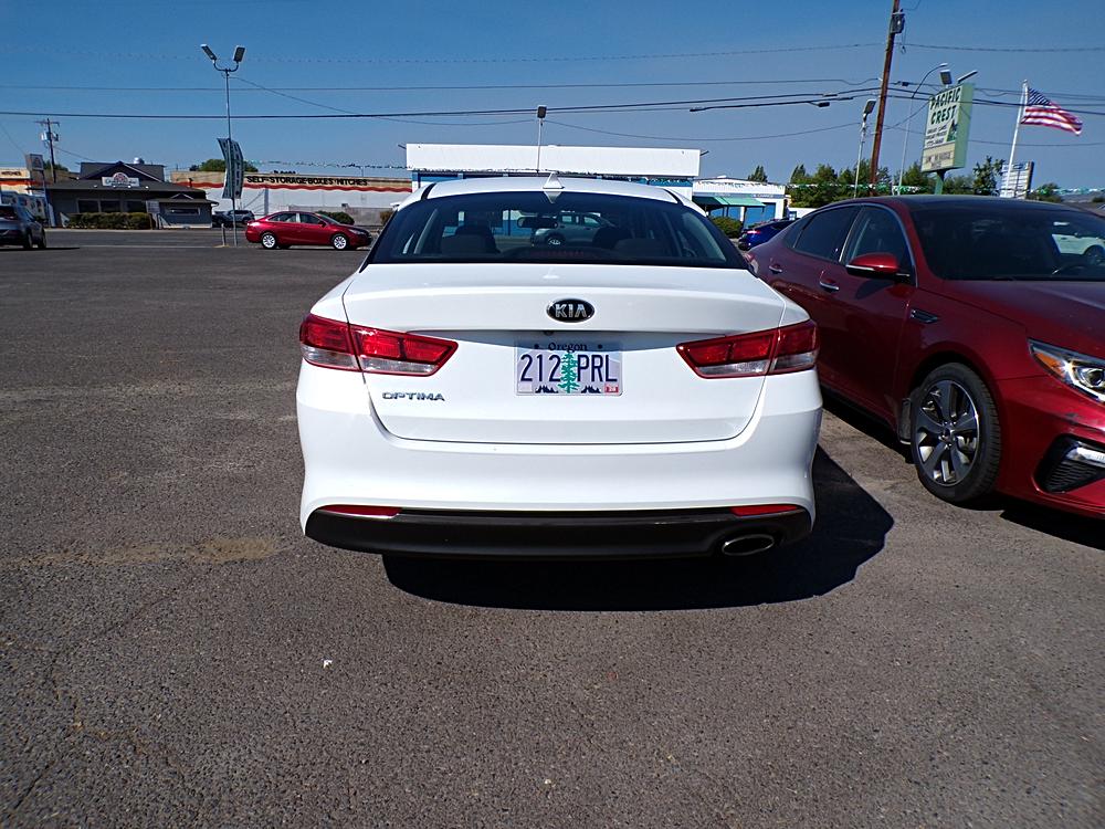 2016 Kia Optima LX - Photo 6