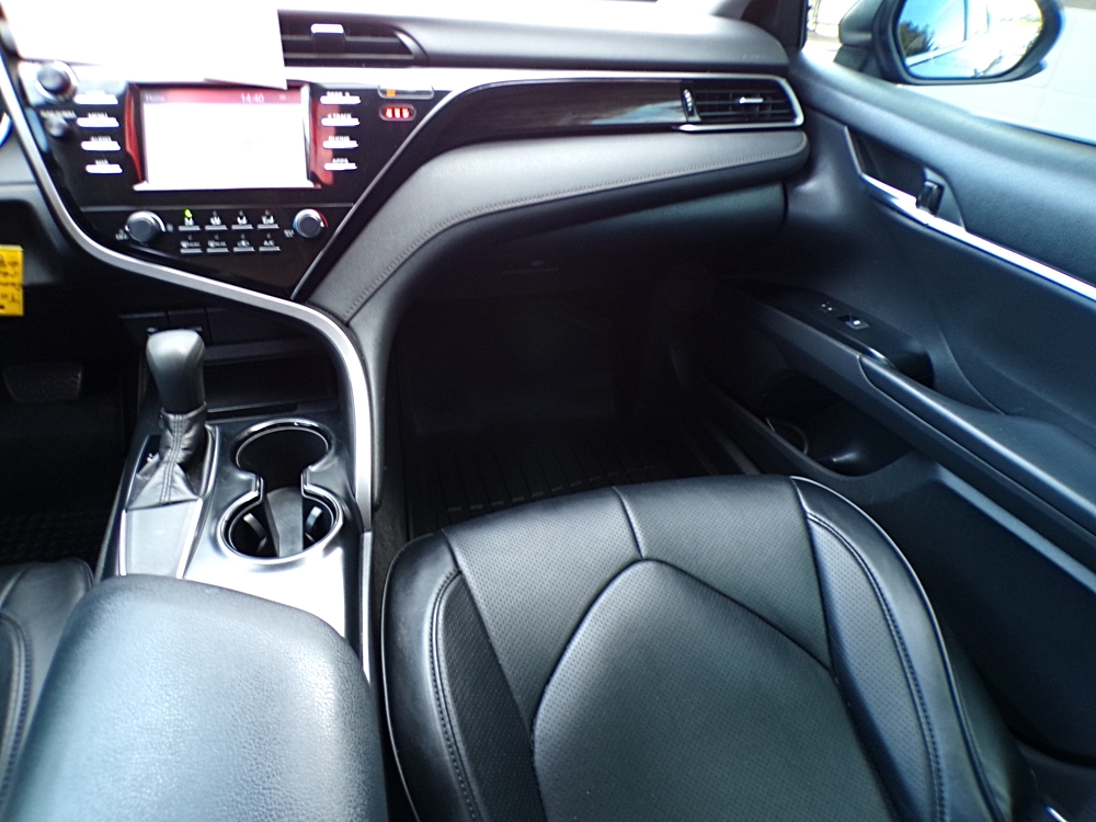 2019 Toyota Camry LE - Photo 14