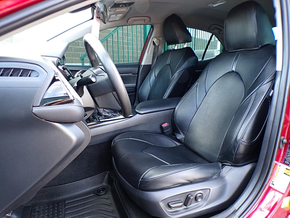 2019 Toyota Camry LE - Photo 9