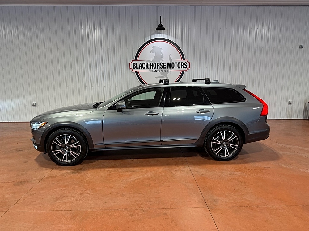 2017 Volvo V90 Cross Country Base's photo