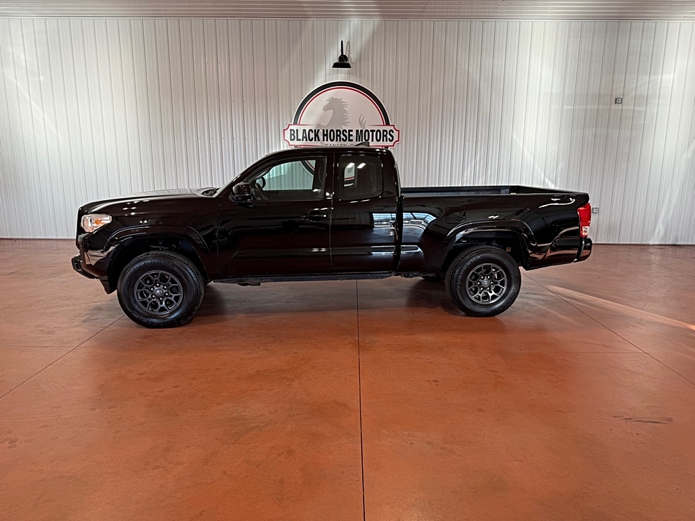 2016 Toyota Tacoma SR