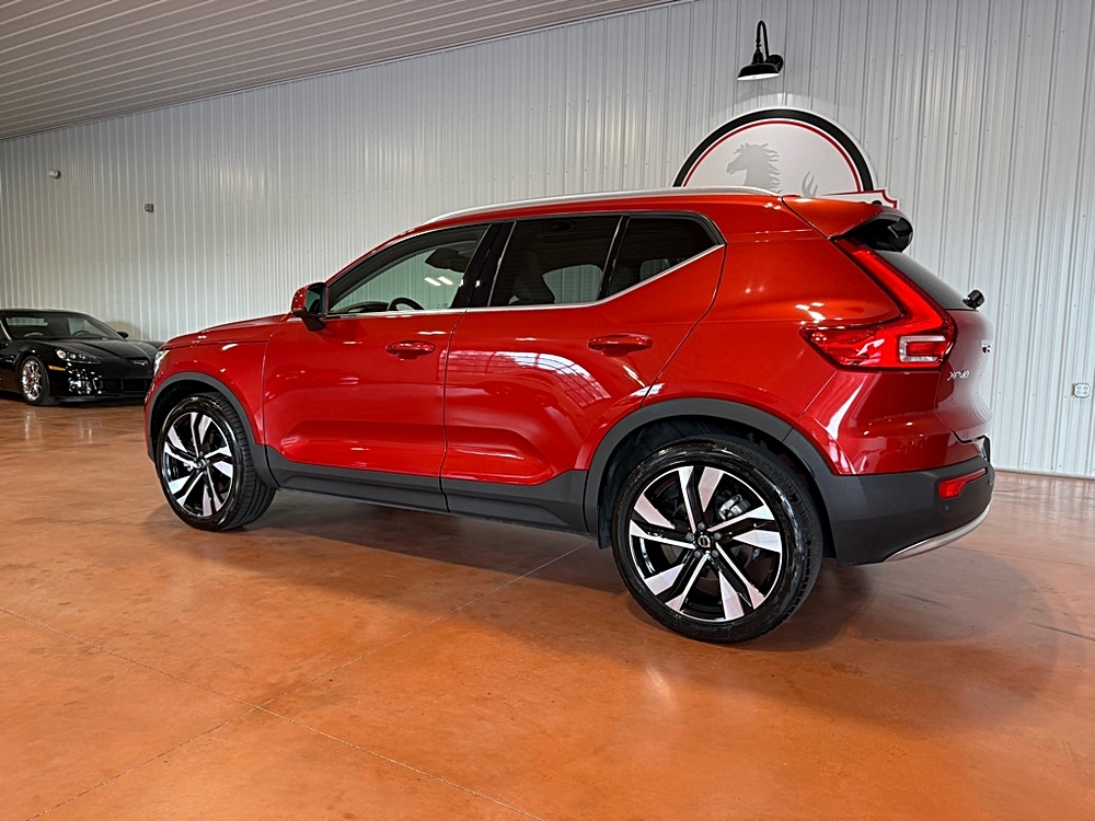 2023 Volvo XC40 Plus - Photo 12