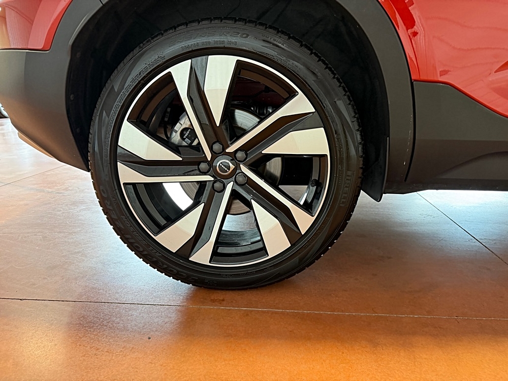 2023 Volvo XC40 Plus - Photo 16