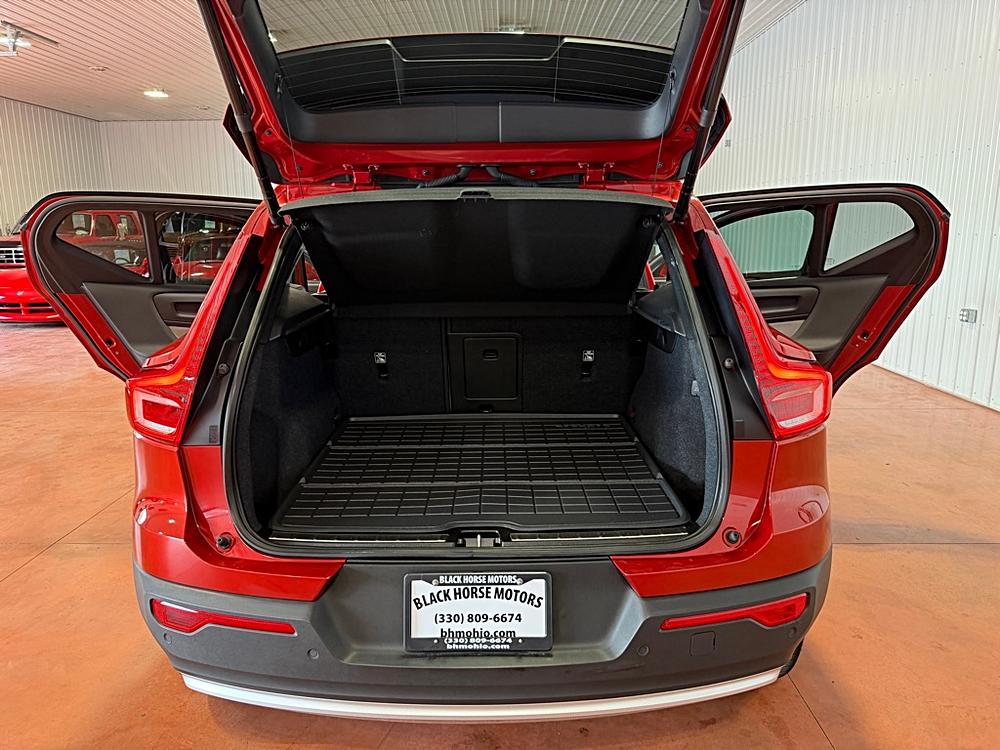 2023 Volvo XC40 Plus - Photo 37
