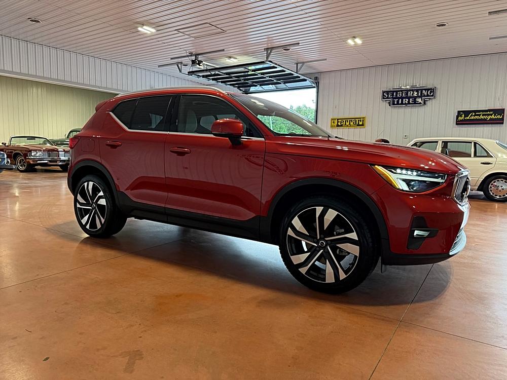 2023 Volvo XC40 Plus - Photo 8
