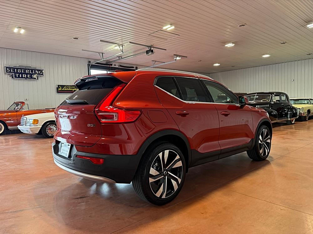2023 Volvo XC40 Plus - Photo 9