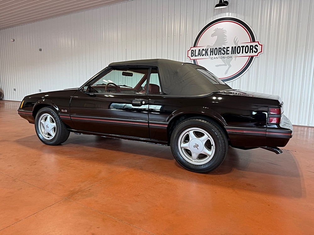 1983 Ford Mustang - Photo 13