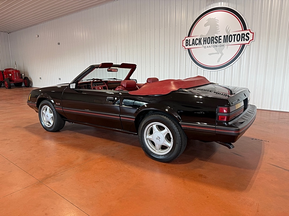 1983 Ford Mustang - Photo 14